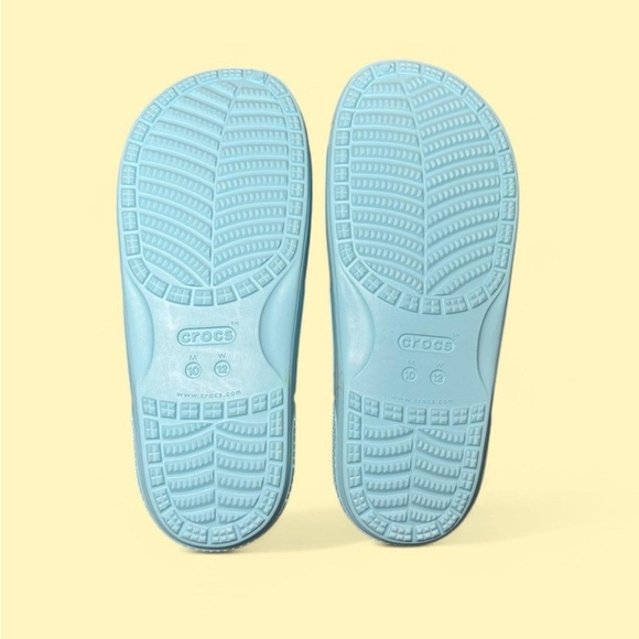 NWT Crocs Classic Sandals - Arctic Blue - Picture 2 of 6